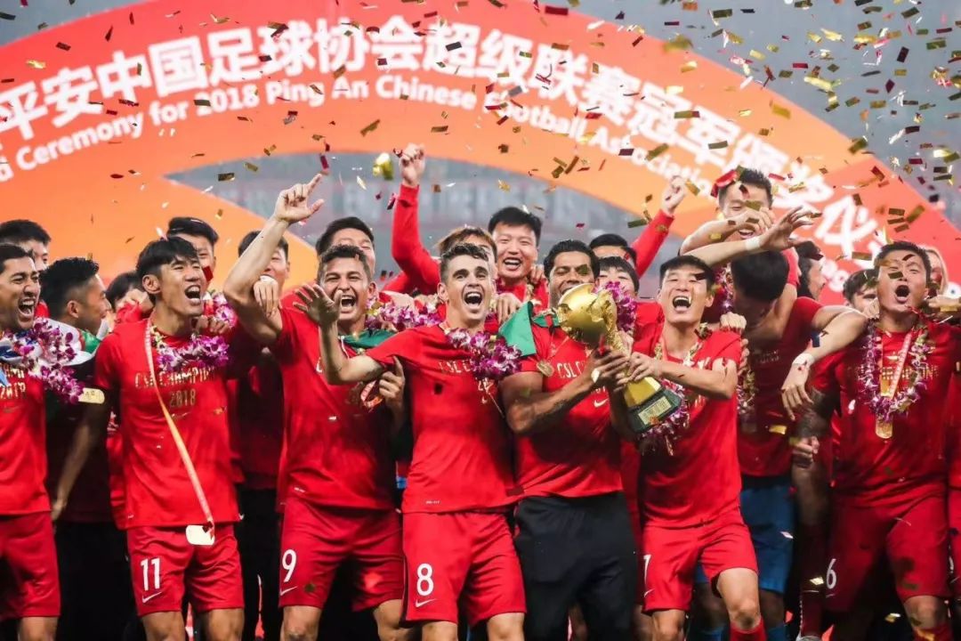 太疯了！费内巴切0-2落后3-2翻盘，瓦尔加斯MVP杀疯了