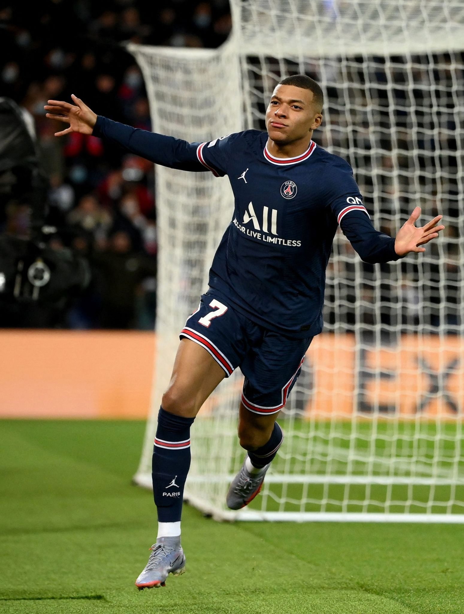 瑞典国家队11月世预赛大名单：伊萨克领衔，哲凯赖什伤缺