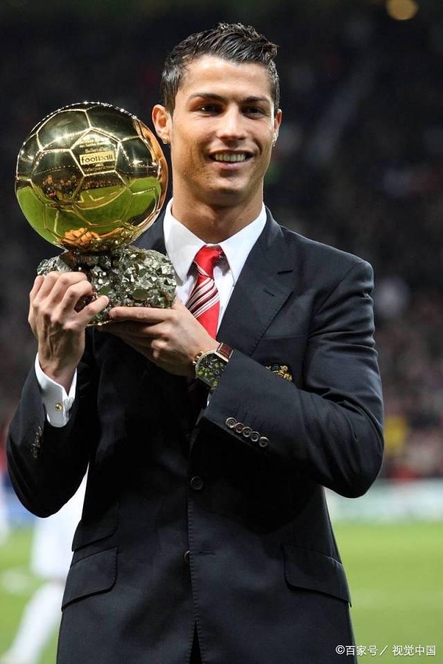 欧冠战报：西蒙屡献神扑，巴尔科拉中框，巴黎0-0闷平毕包