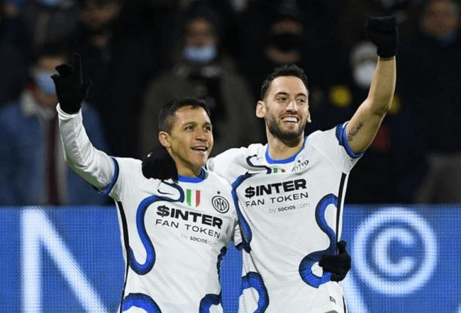 西甲前瞻：巴萨盼取胜继续争夺榜首，阿拉维斯能否制造麻烦？（西甲前瞻：巴萨力争三分继续冲击榜首，阿拉维斯能否搅局？）