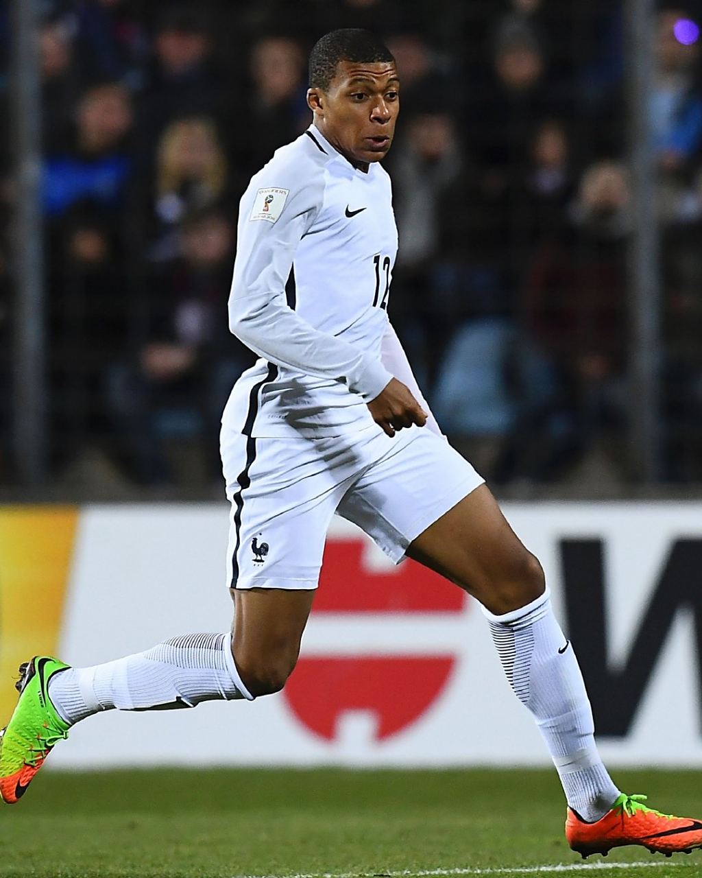 决战星期四：懂球帝2-0战胜北京印刷学院，芃澈回归懂球帝FC